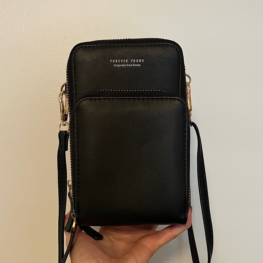 Forever Young Elegant Black Crossbody Bag